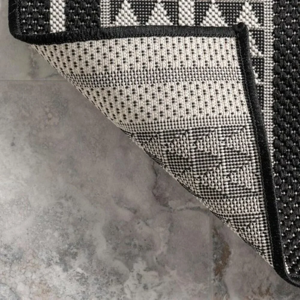New 4x6Inch Outdoor Tribal Geometric Rug, Stain & Weather Resistant, Black